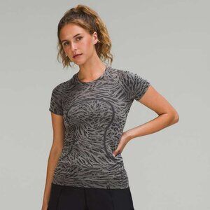 Lululemon Women's Swiftly Tech Short Sleeve Shirt 2.0 - Black/Grey